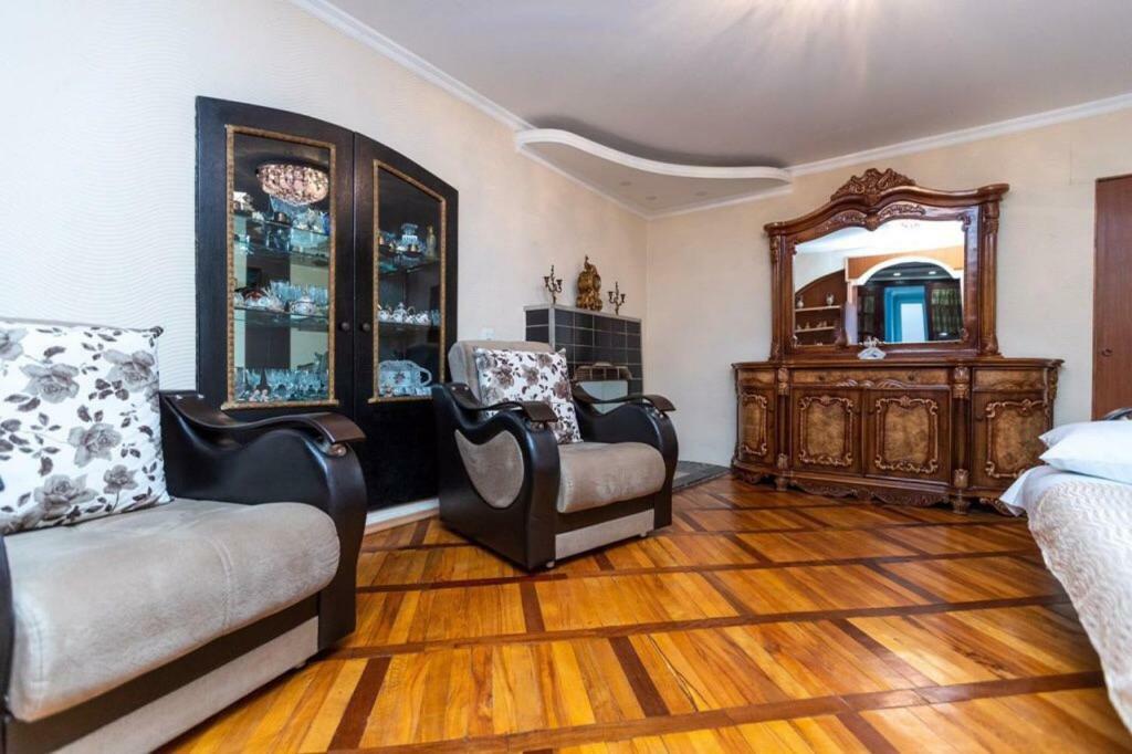 Комфортный Отдых В Сололаки Tbilisi Exterior photo